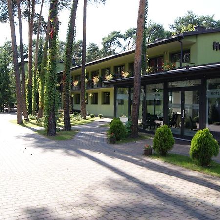 Hotel Graf Łask Exterior foto